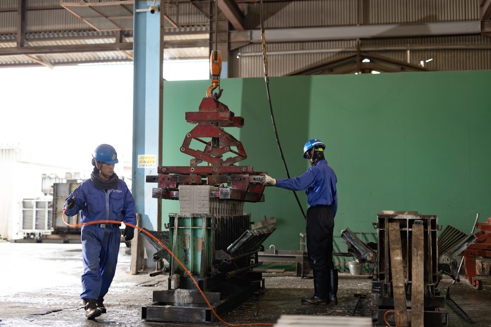 脱型作業