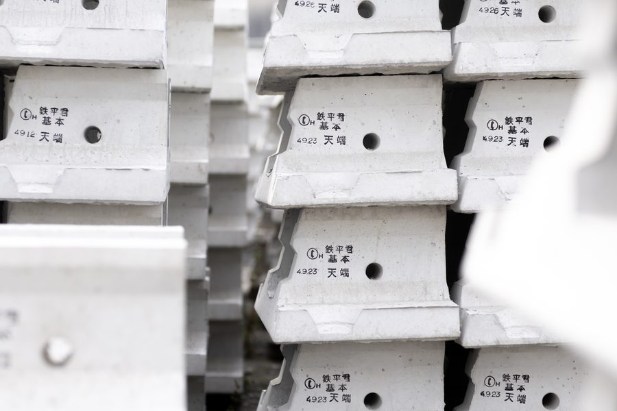 製品名と部位を表示して積み上げた鉄平君