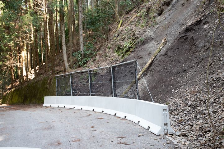 SRフェンス｜前津江 道路維持補修