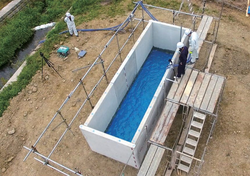 塀のねっこ 実物大の浸水・水密実験